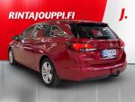 Opel Astra 2021 Punainen