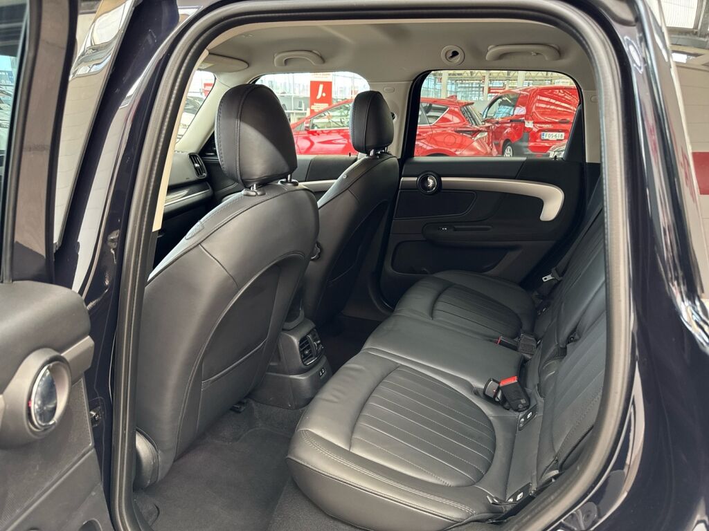 Mini Countryman 2021 Musta