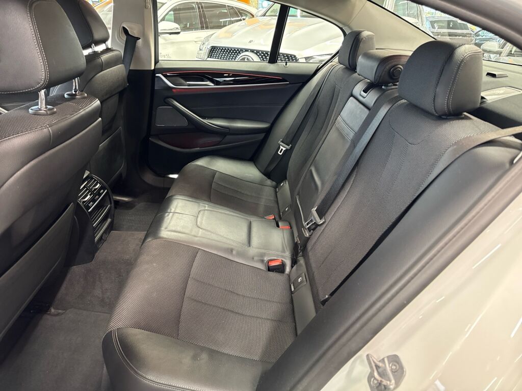 BMW 530 2019 Valkoinen