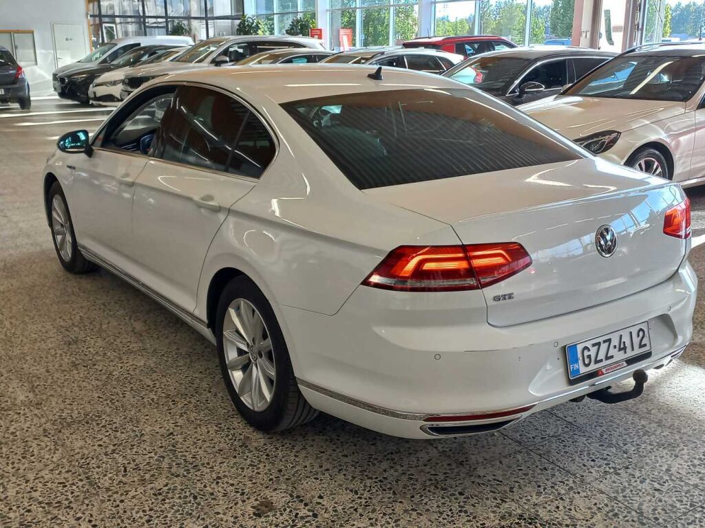 Volkswagen Passat 2016 Valkoinen