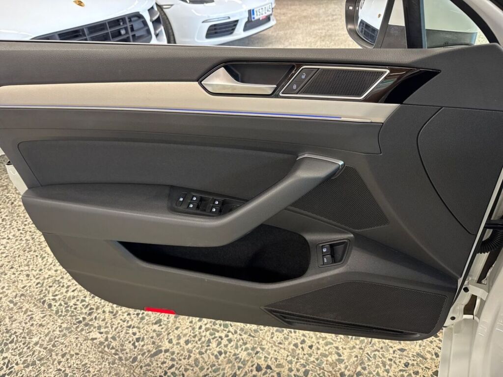 Volkswagen Passat 2016 Valkoinen