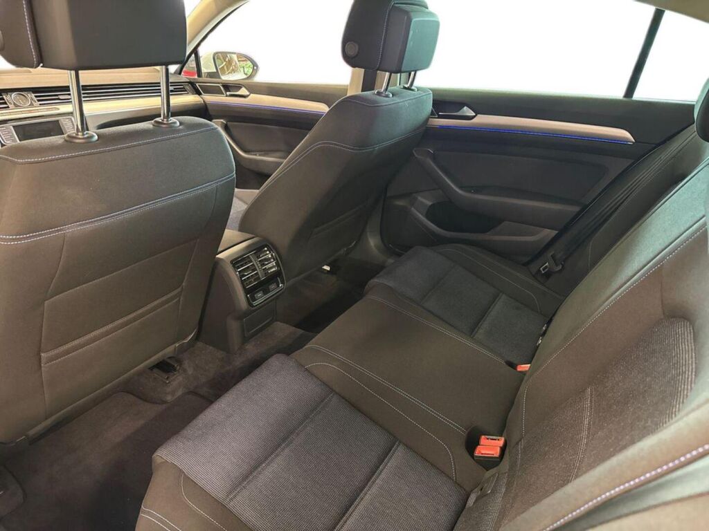 Volkswagen Passat 2016 Valkoinen