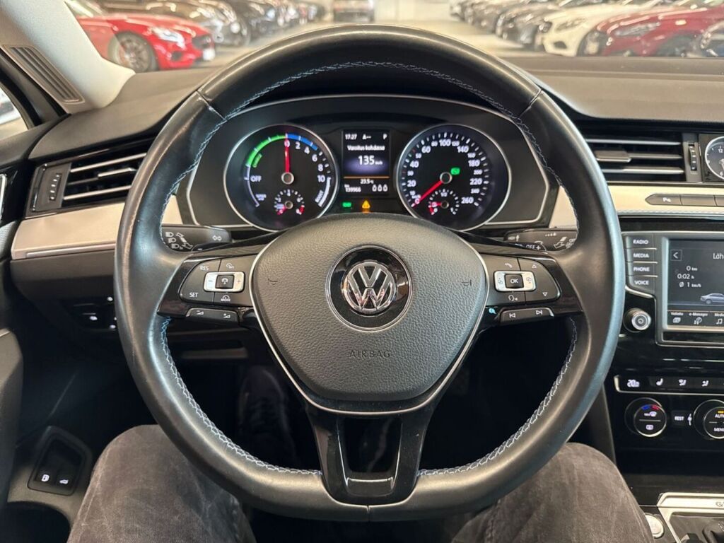Volkswagen Passat 2016 Valkoinen