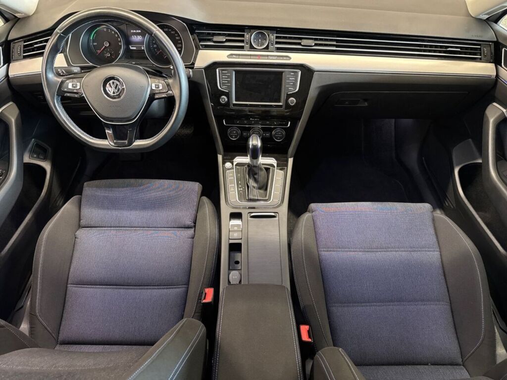 Volkswagen Passat 2016 Valkoinen