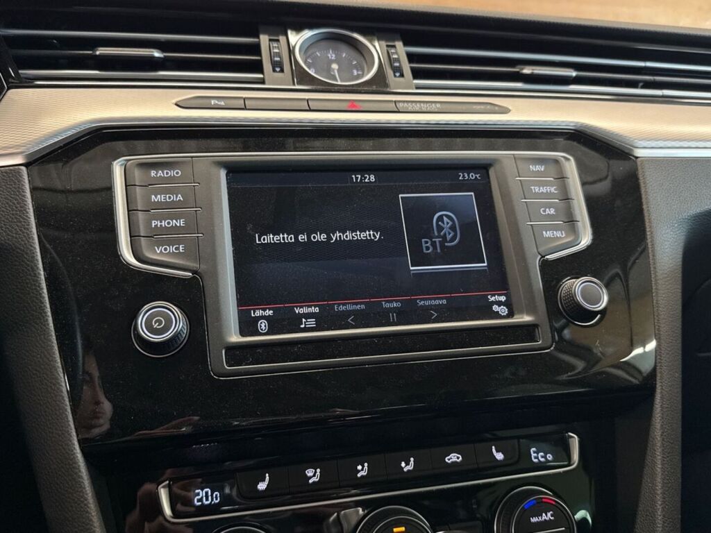 Volkswagen Passat 2016 Valkoinen