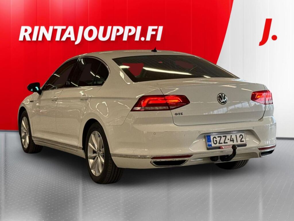 Volkswagen Passat 2016 Valkoinen