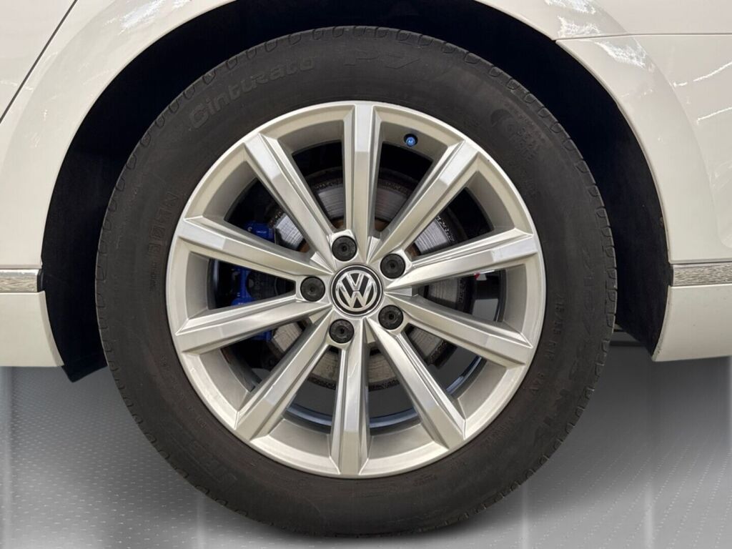 Volkswagen Passat 2016 Valkoinen