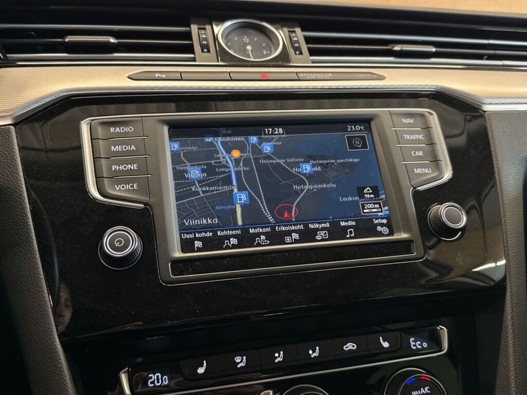Volkswagen Passat 2016 Valkoinen