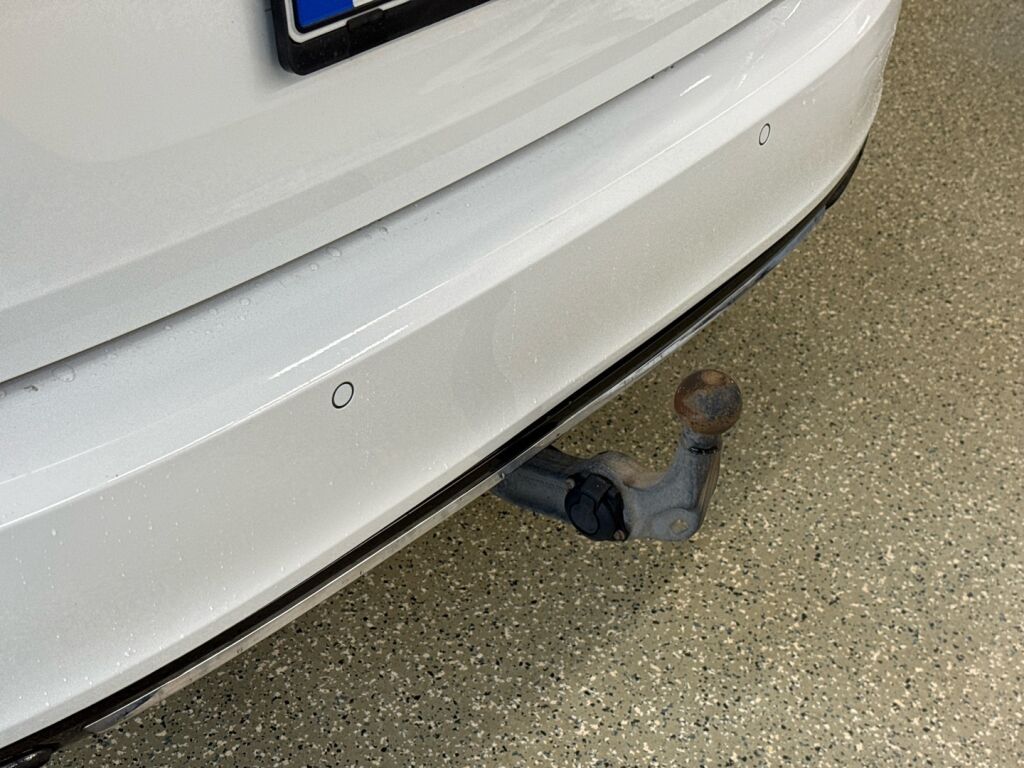 Volvo V90 2018 Valkoinen