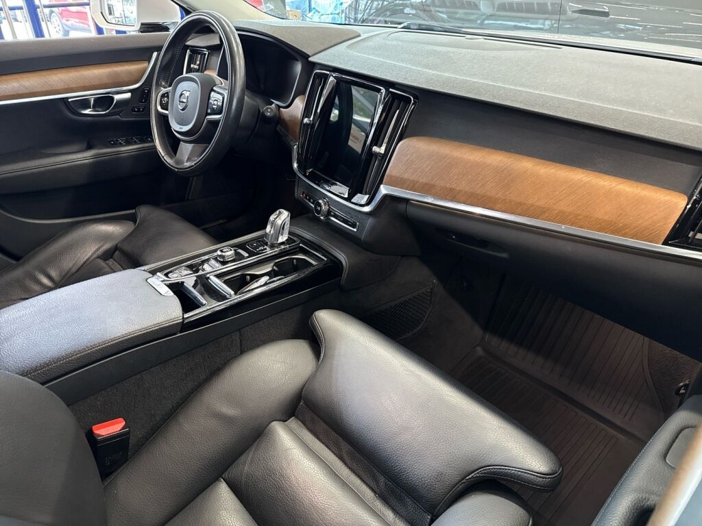 Volvo V90 2018 Valkoinen