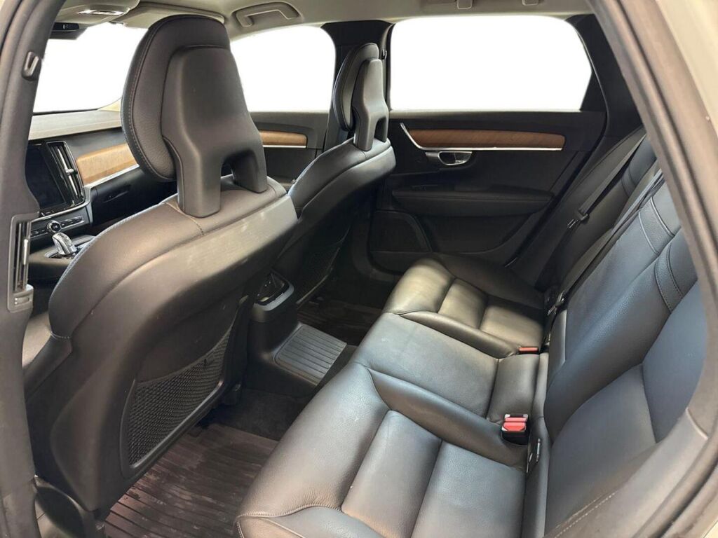 Volvo V90 2018 Valkoinen