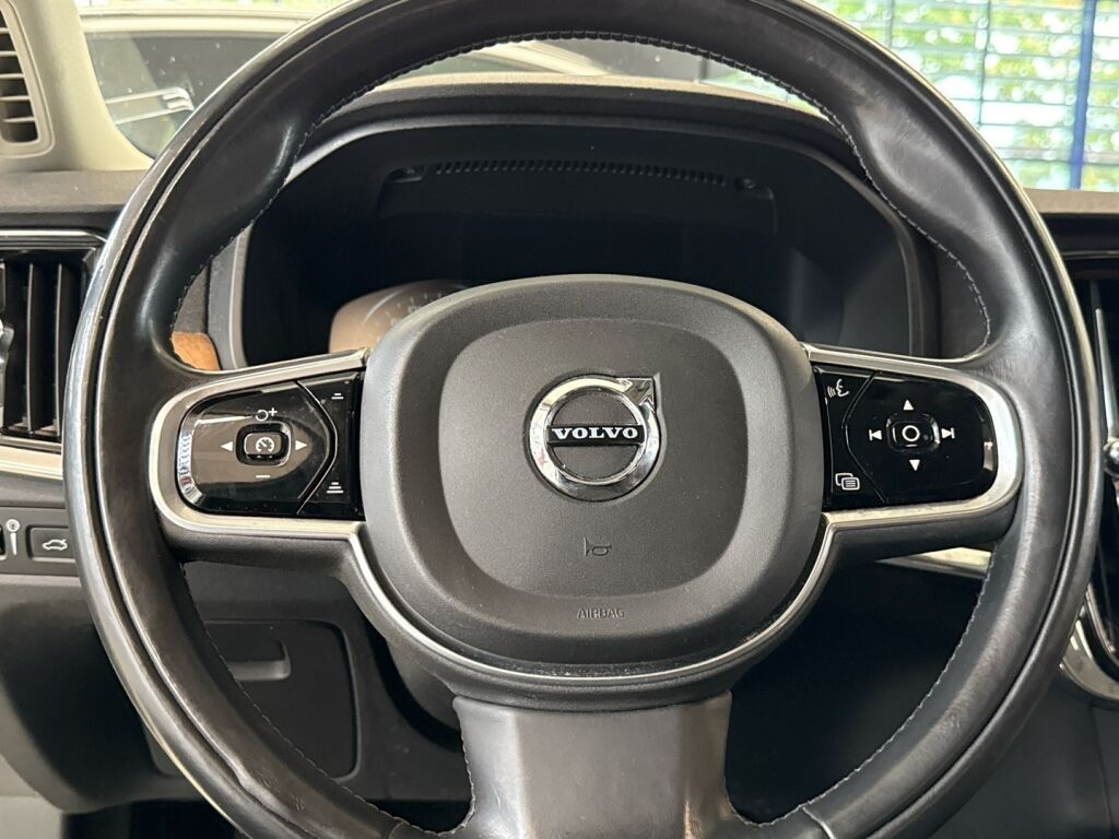 Volvo V90 2018 Valkoinen