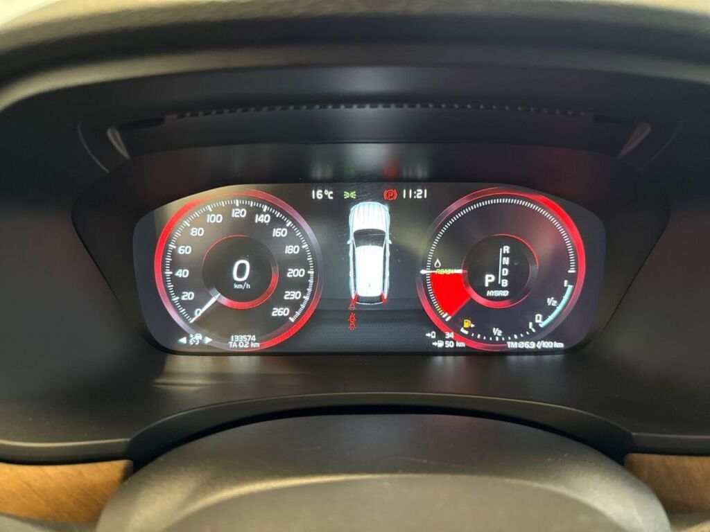 Volvo V90 2018 Valkoinen