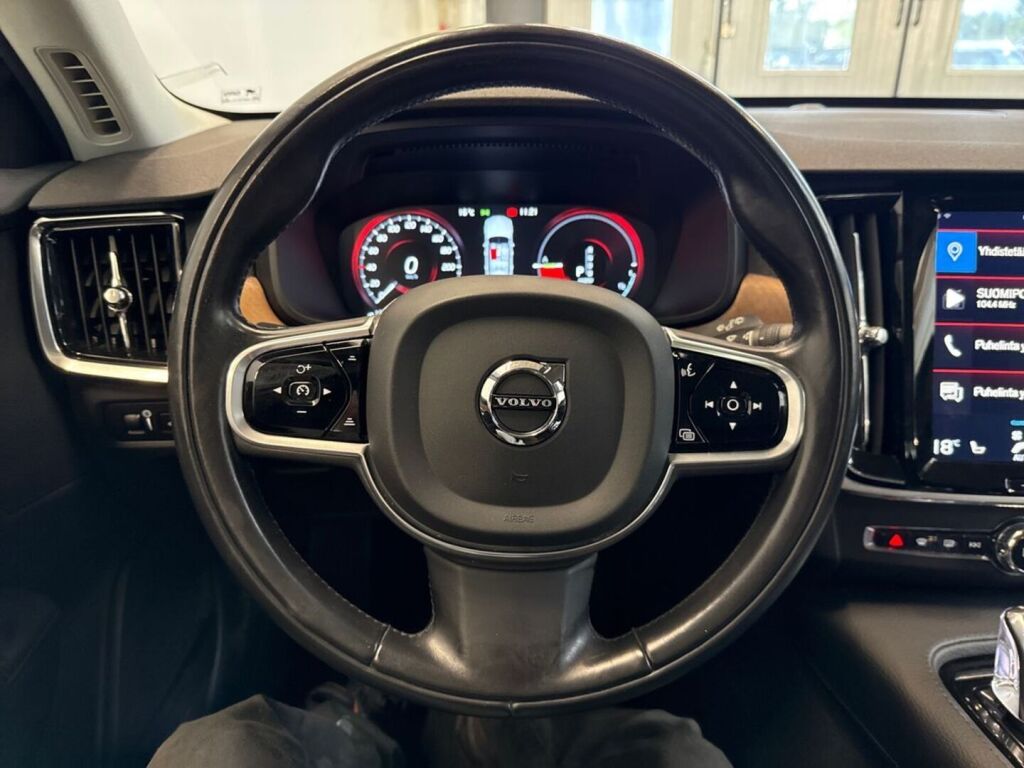 Volvo V90 2018 Valkoinen