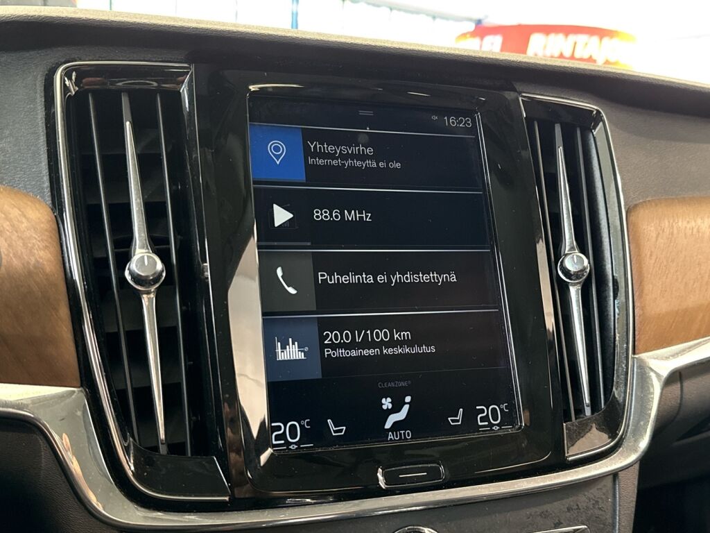 Volvo V90 2018 Valkoinen