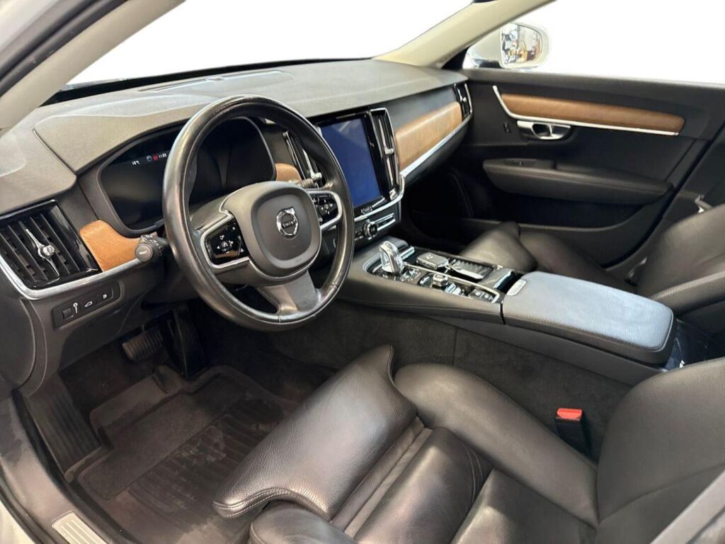 Volvo V90 2018 Valkoinen