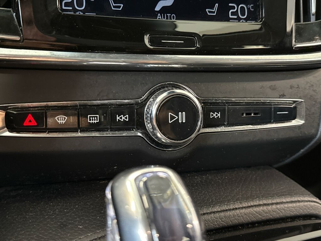 Volvo V90 2018 Valkoinen