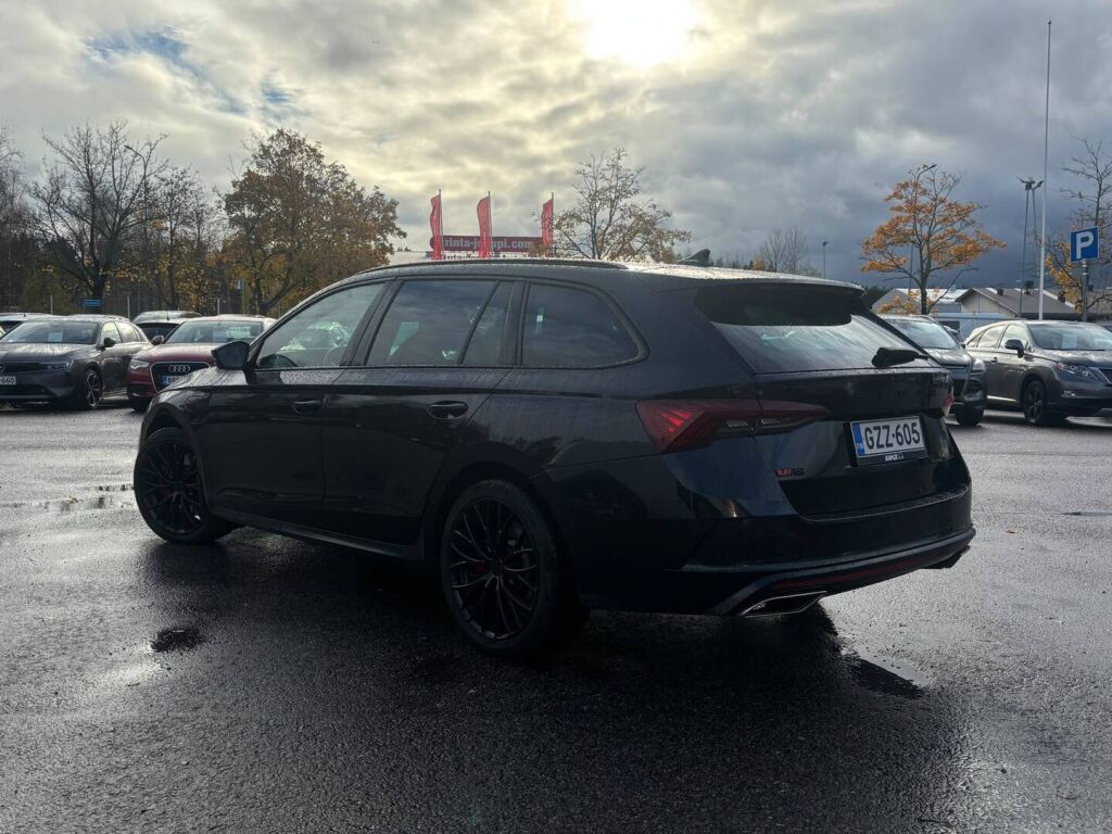 Skoda Octavia 2021 Punainen