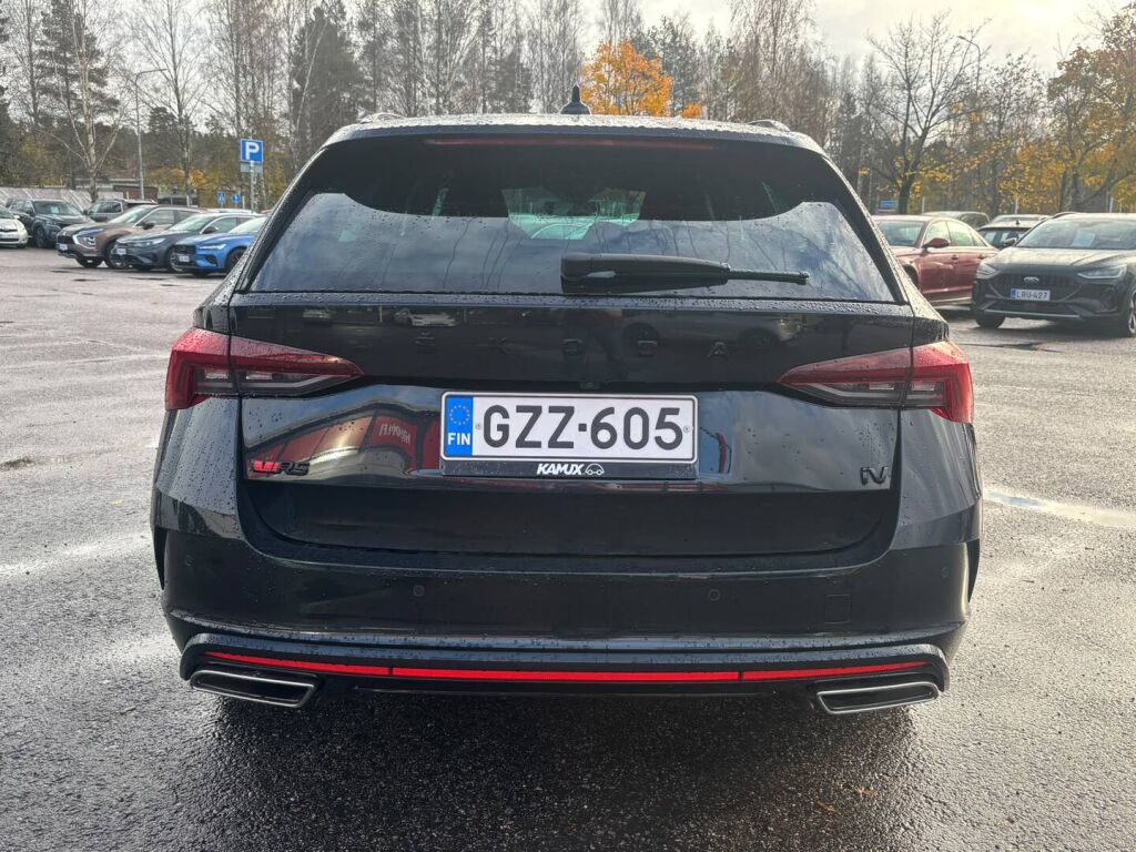 Skoda Octavia 2021 Punainen