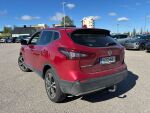 Nissan Qashqai 2021 Punainen