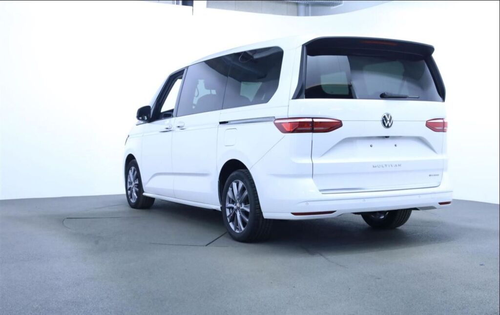 Volkswagen Multivan 2023 