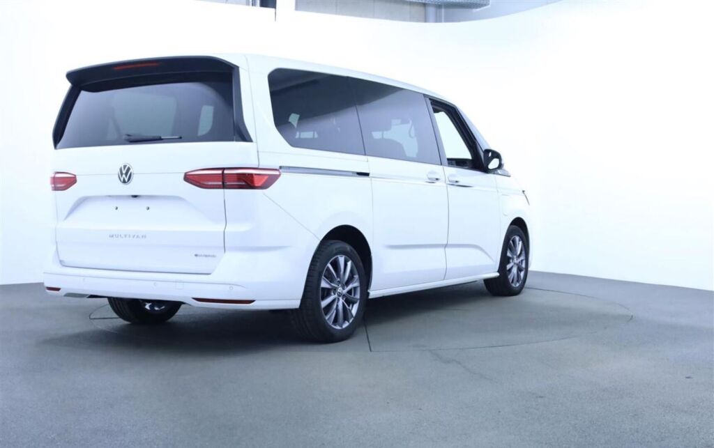 Volkswagen Multivan 2023 