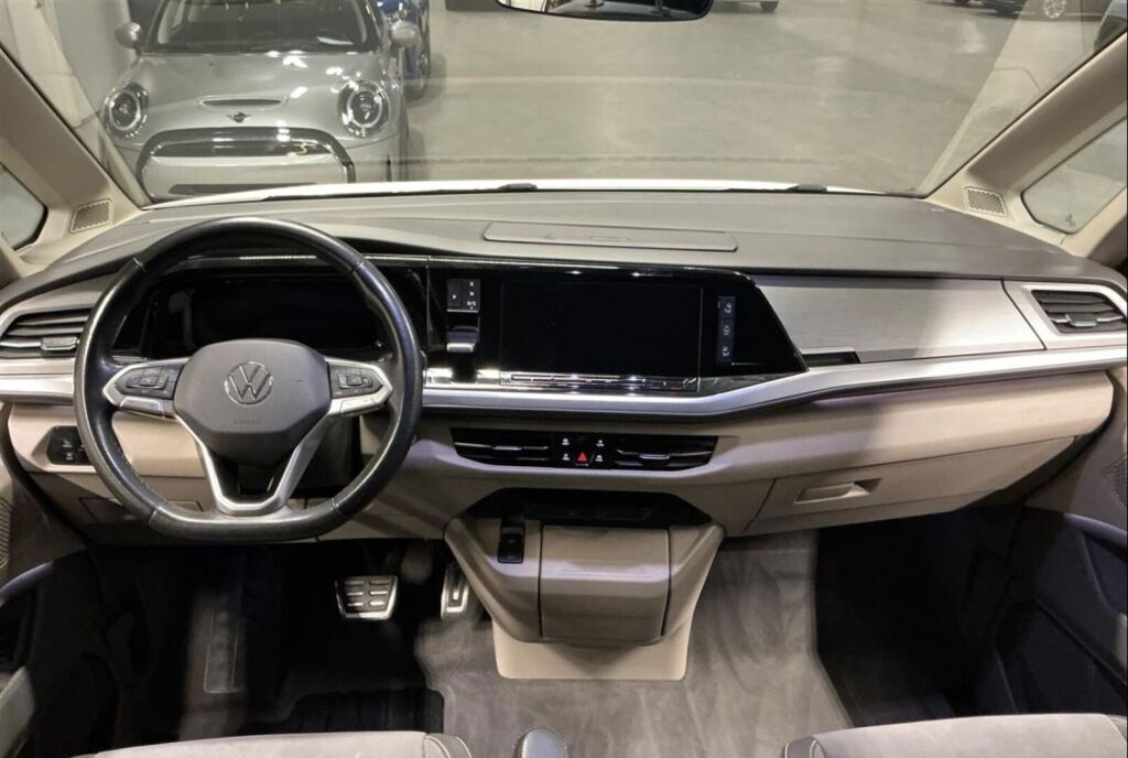 Volkswagen Multivan 2023 
