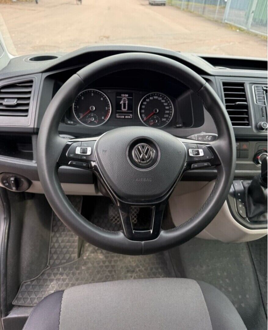 Volkswagen Transporter 2017 met.hopea