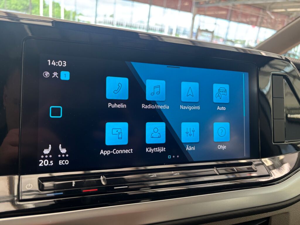 Volkswagen Multivan 2024 Valkoinen