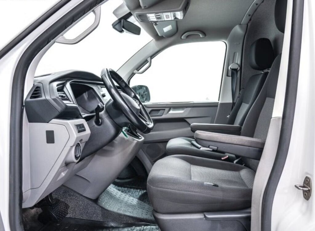 Volkswagen Transporter 2022 Valkoinen