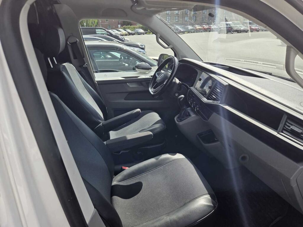 Volkswagen Transporter 2020 Valkoinen