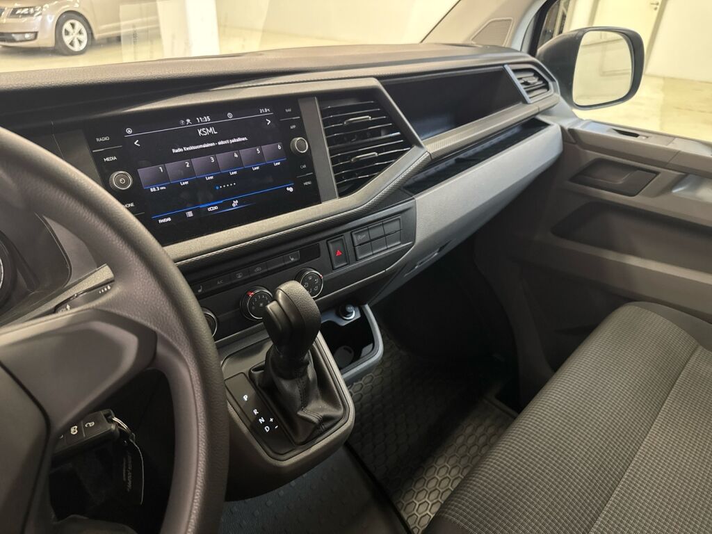 Volkswagen Transporter 2022 met.hopea