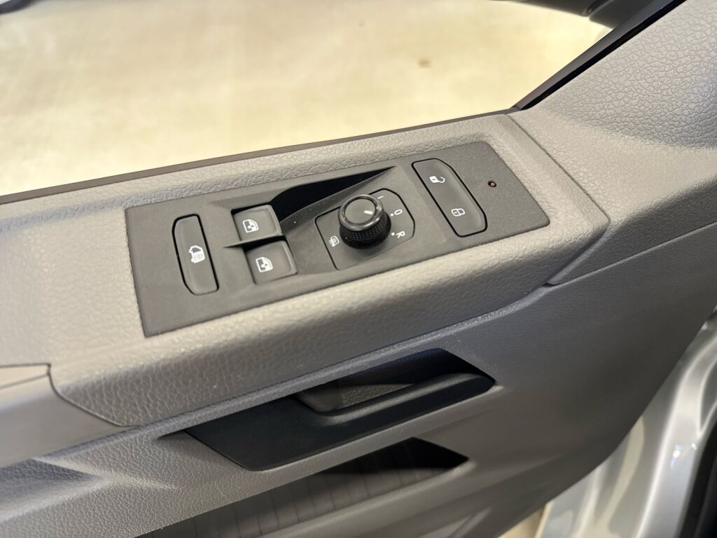 Volkswagen Transporter 2022 met.hopea