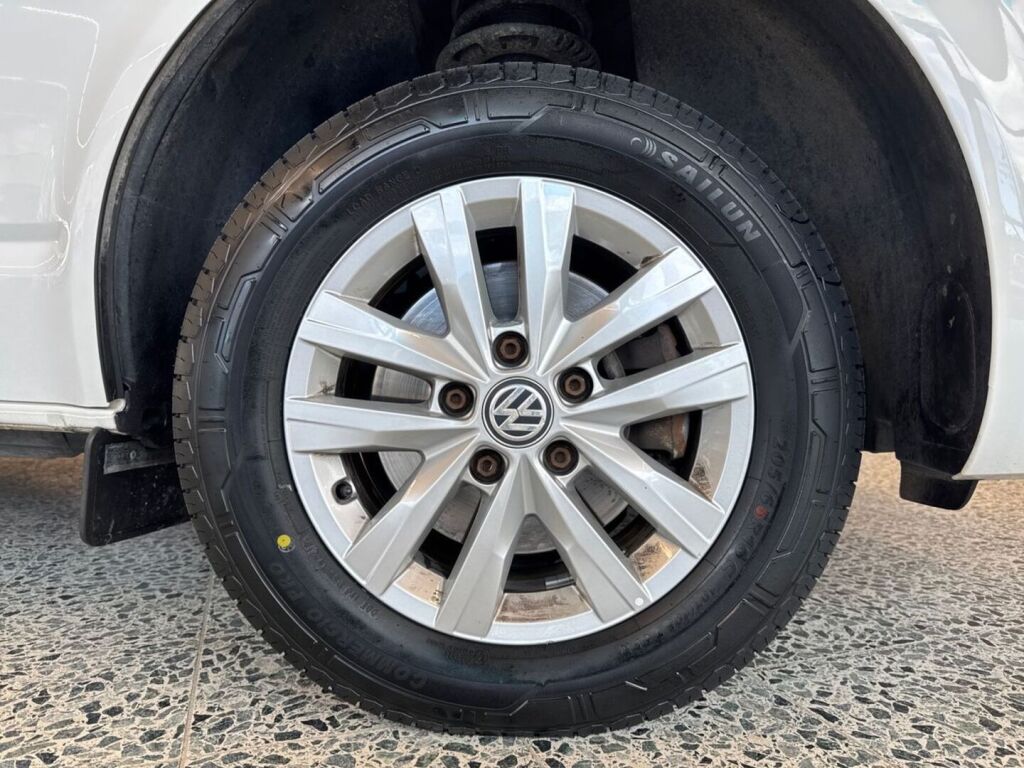 Volkswagen Transporter 2021 Valkoinen
