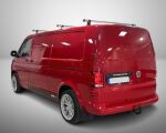 Volkswagen Transporter 2022 Punainen