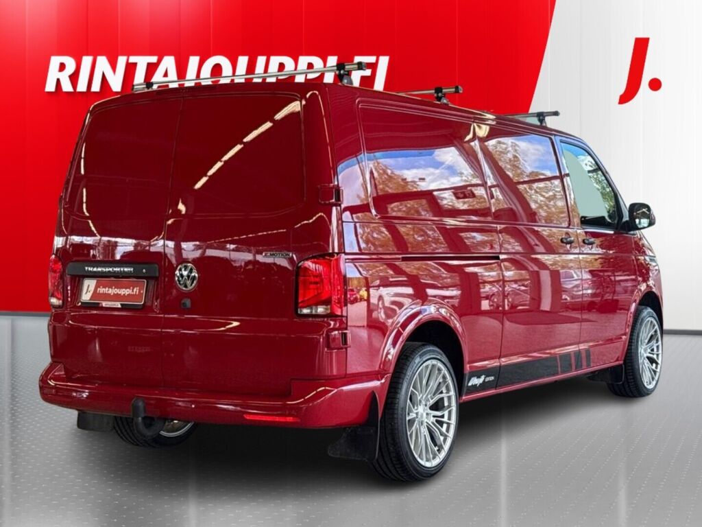 Volkswagen Transporter 2022 Punainen
