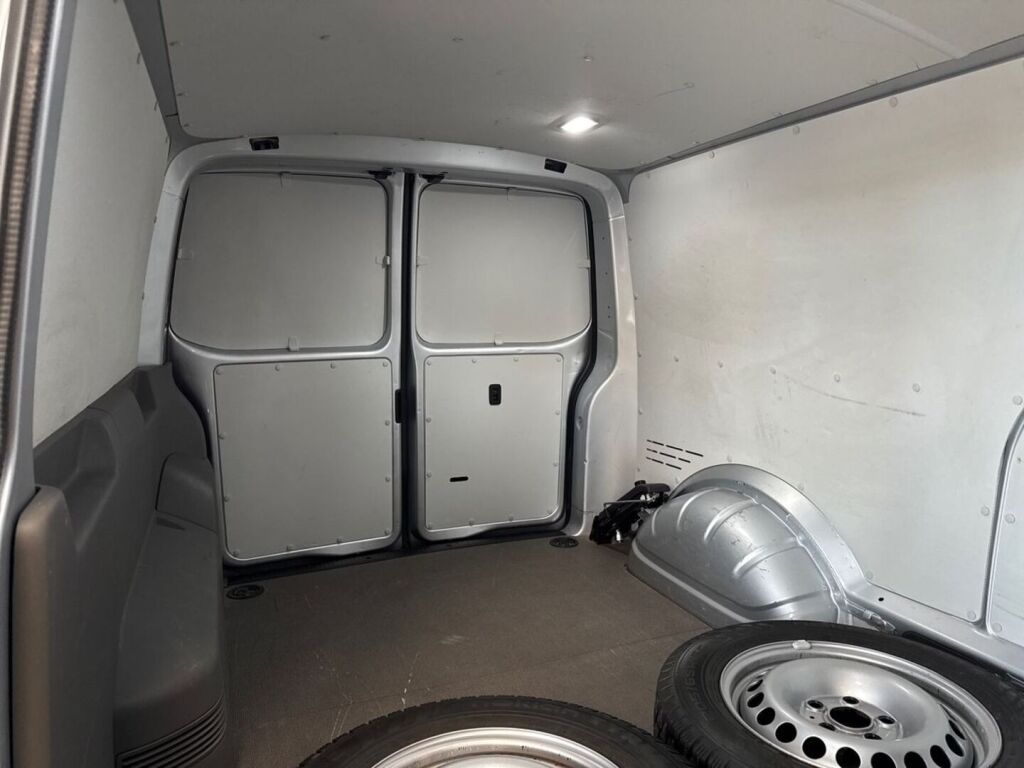 Volkswagen Transporter 2023 Hopea