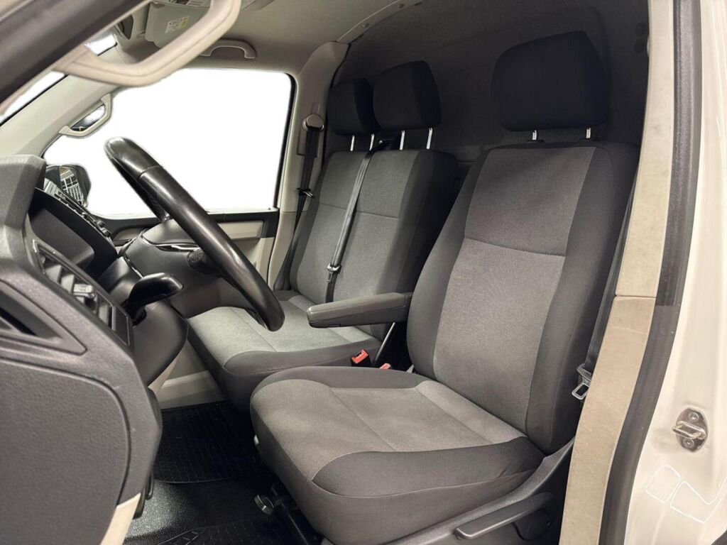 Volkswagen Transporter 2019 Valkoinen