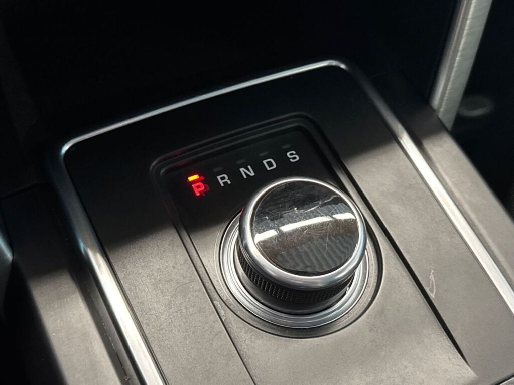 Land Rover Discovery Sport 2019 Valkoinen