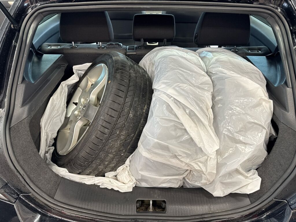 Opel Astra 2009 Musta