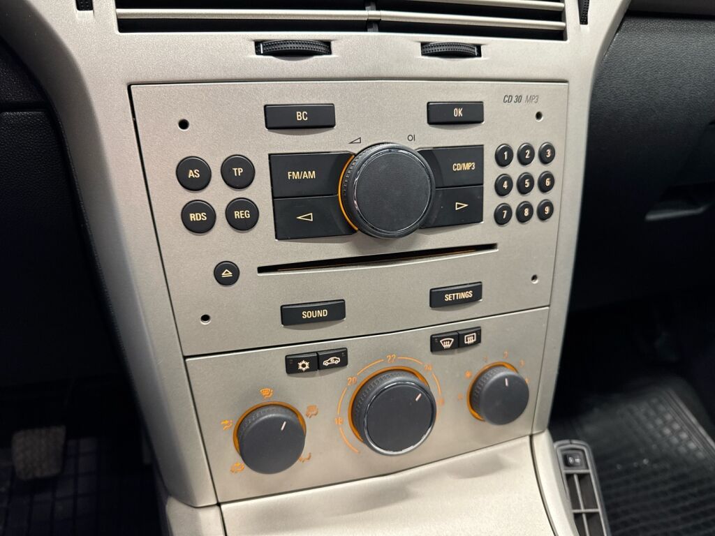 Opel Astra 2009 Musta