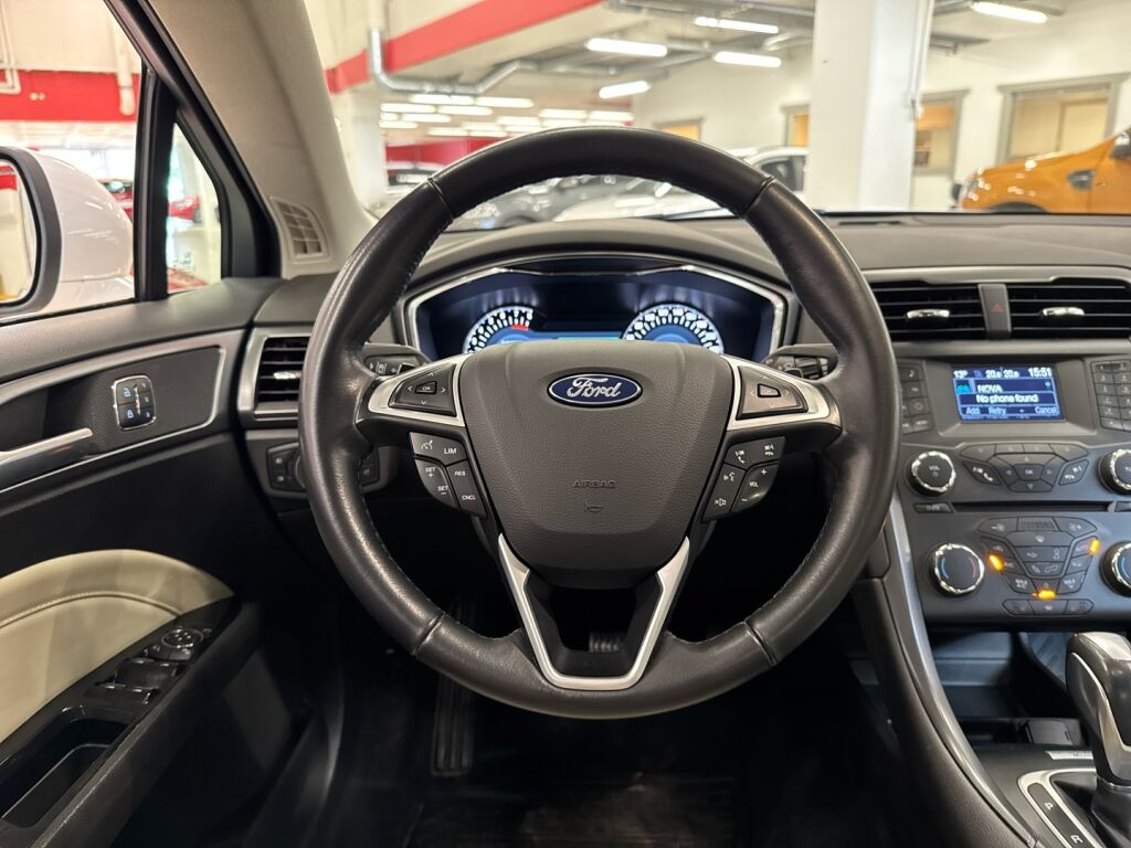 Ford Mondeo 2015 Valkoinen