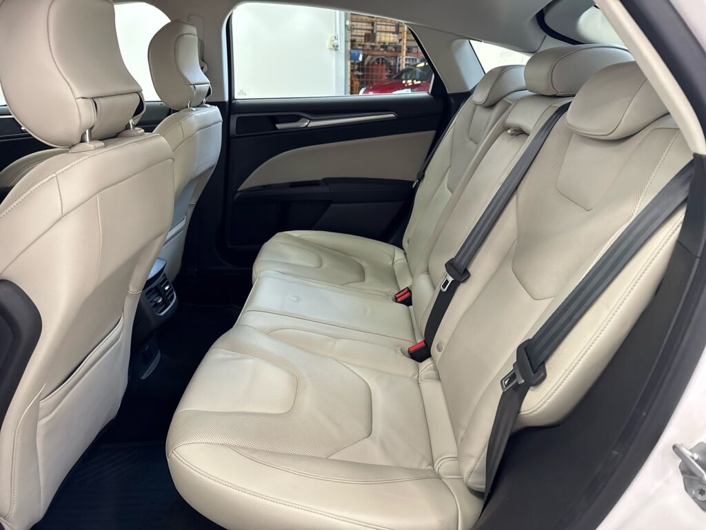 Ford Mondeo 2015 Valkoinen