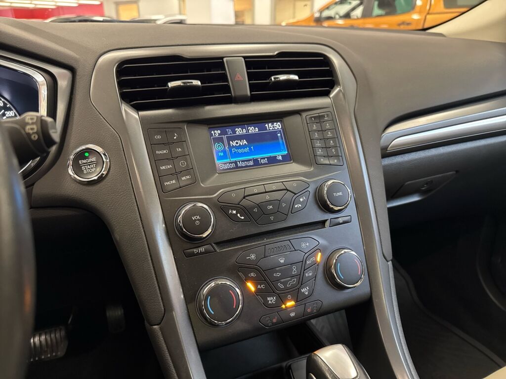 Ford Mondeo 2015 Valkoinen