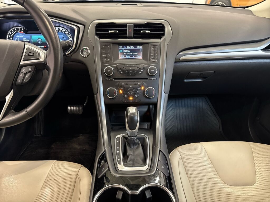 Ford Mondeo 2015 Valkoinen