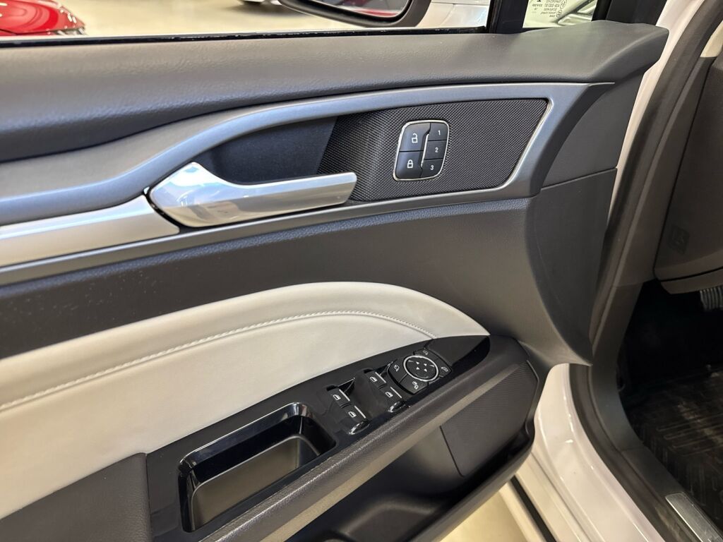 Ford Mondeo 2015 Valkoinen