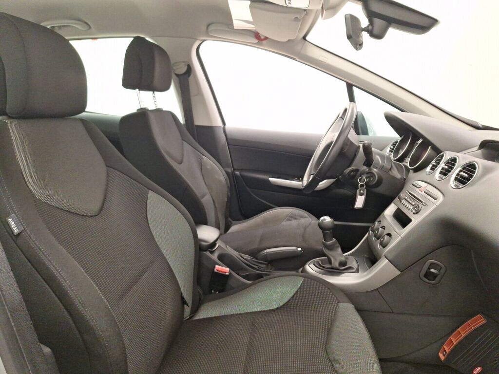 Peugeot 308 2008 Harmaa