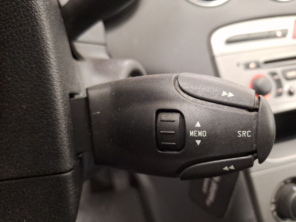Peugeot 308 2008 Harmaa