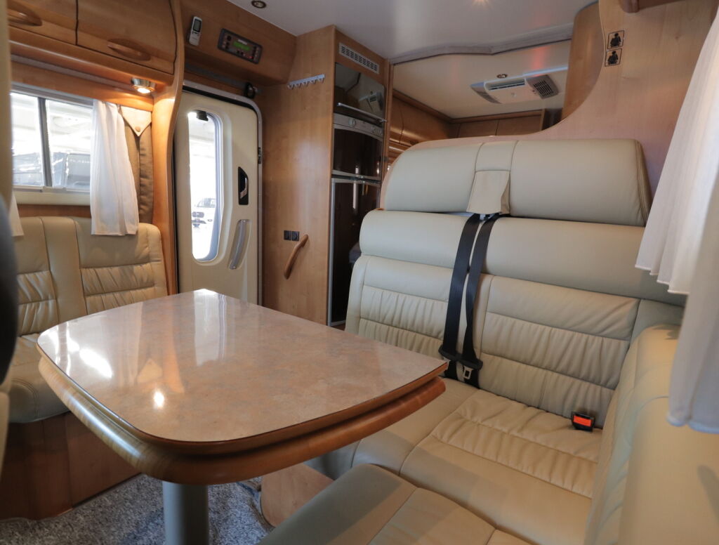 Rapido 906 2008 Valkoinen