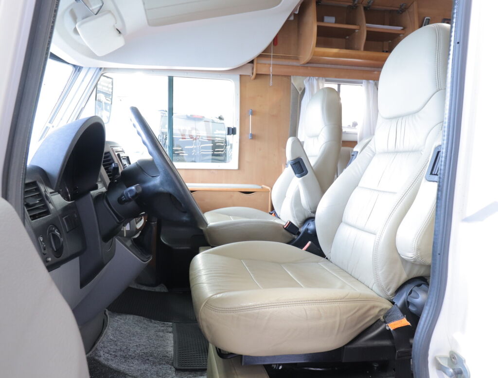 Rapido 906 2008 Valkoinen